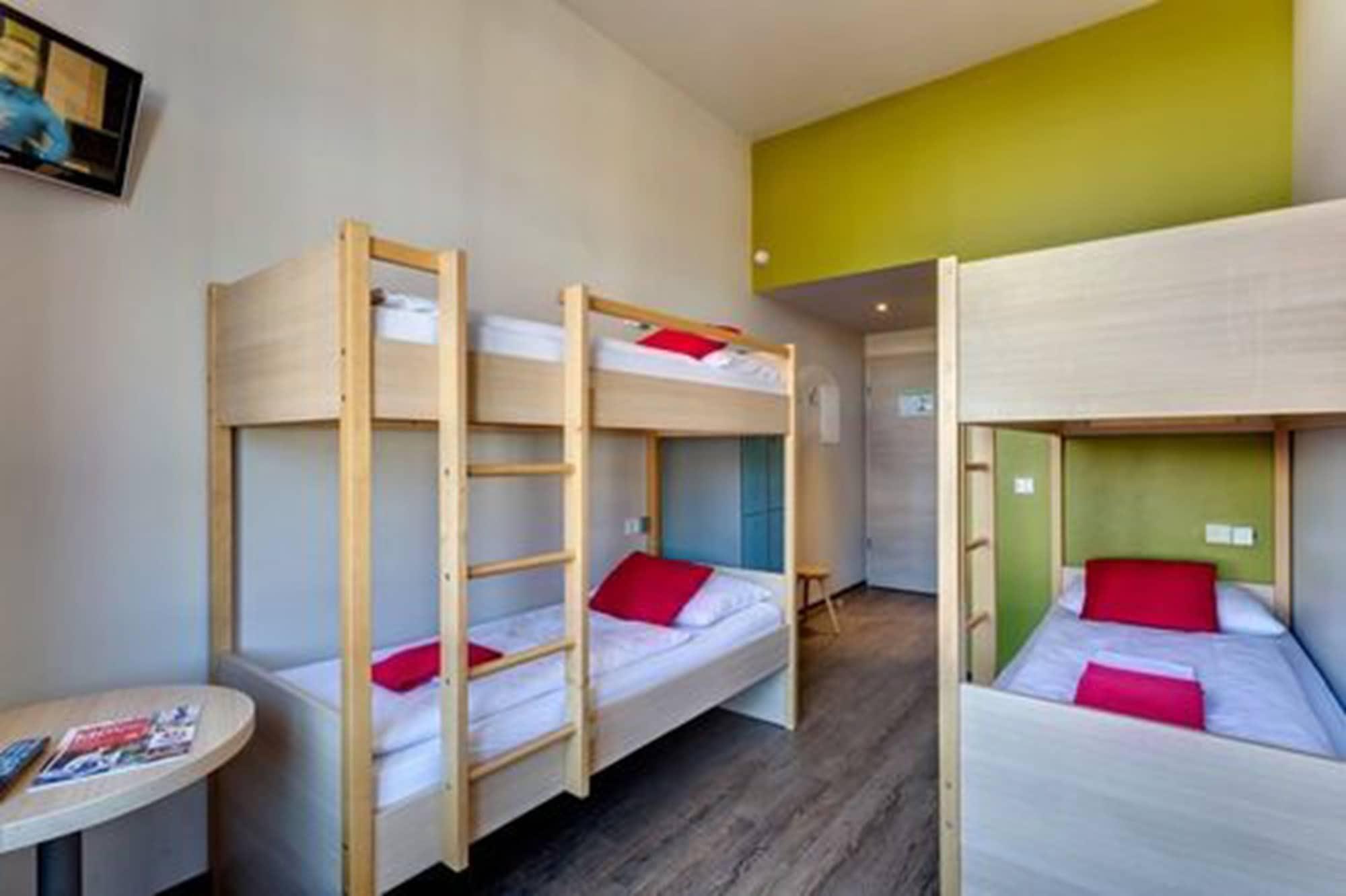 Meininger Hotel Berlin Mitte Esterno foto