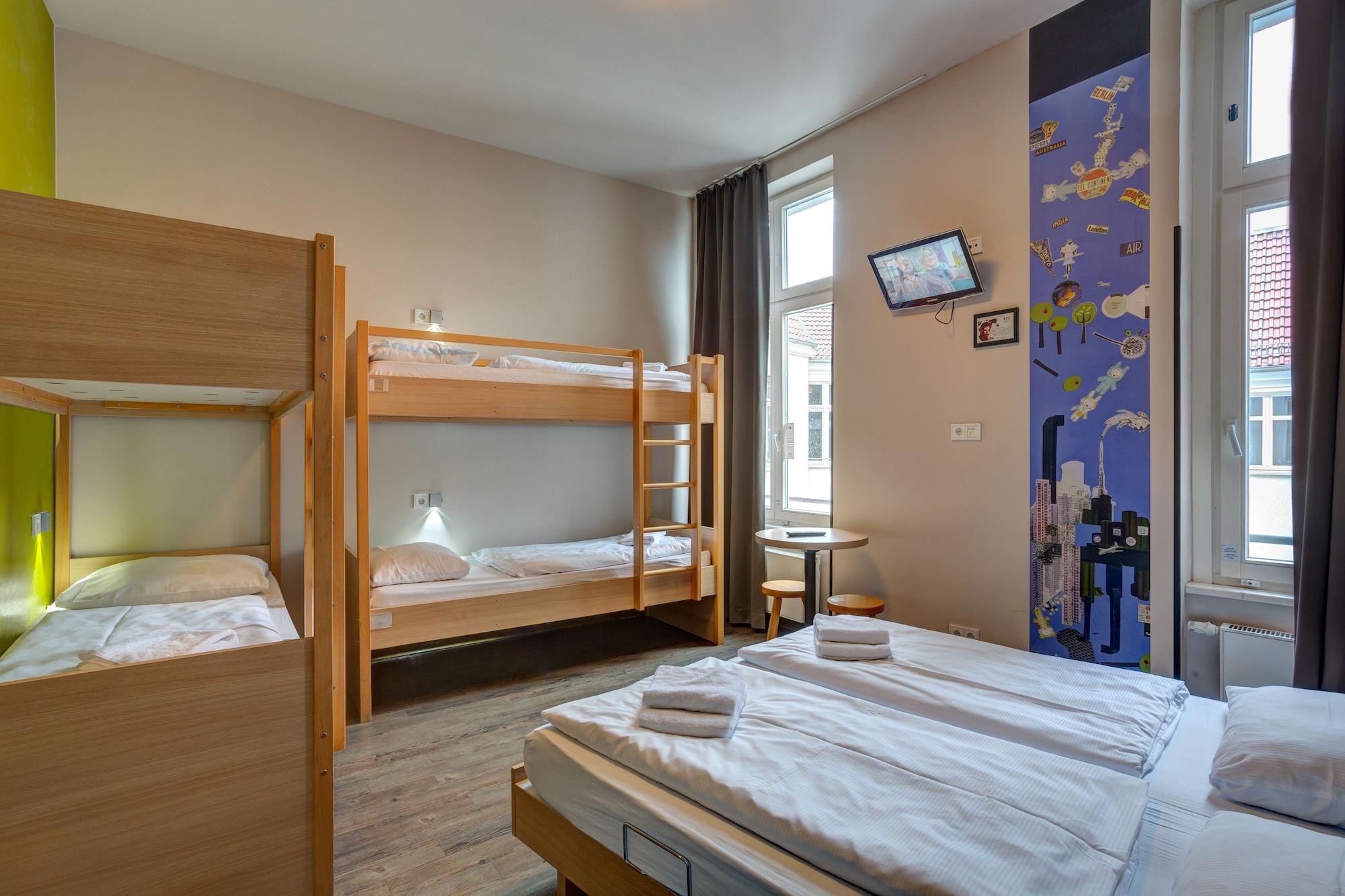 Meininger Hotel Berlin Mitte Esterno foto