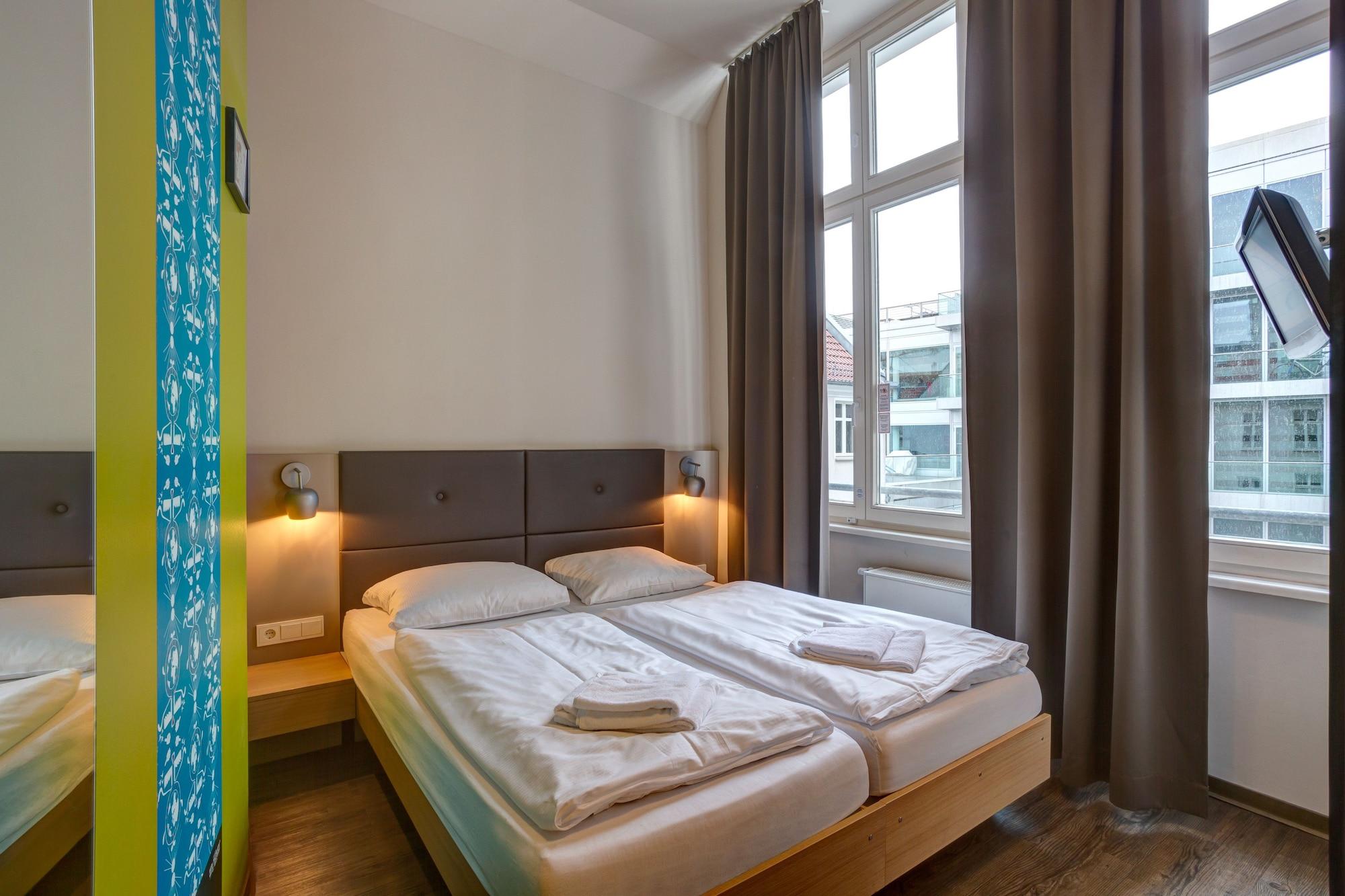 Meininger Hotel Berlin Mitte Esterno foto