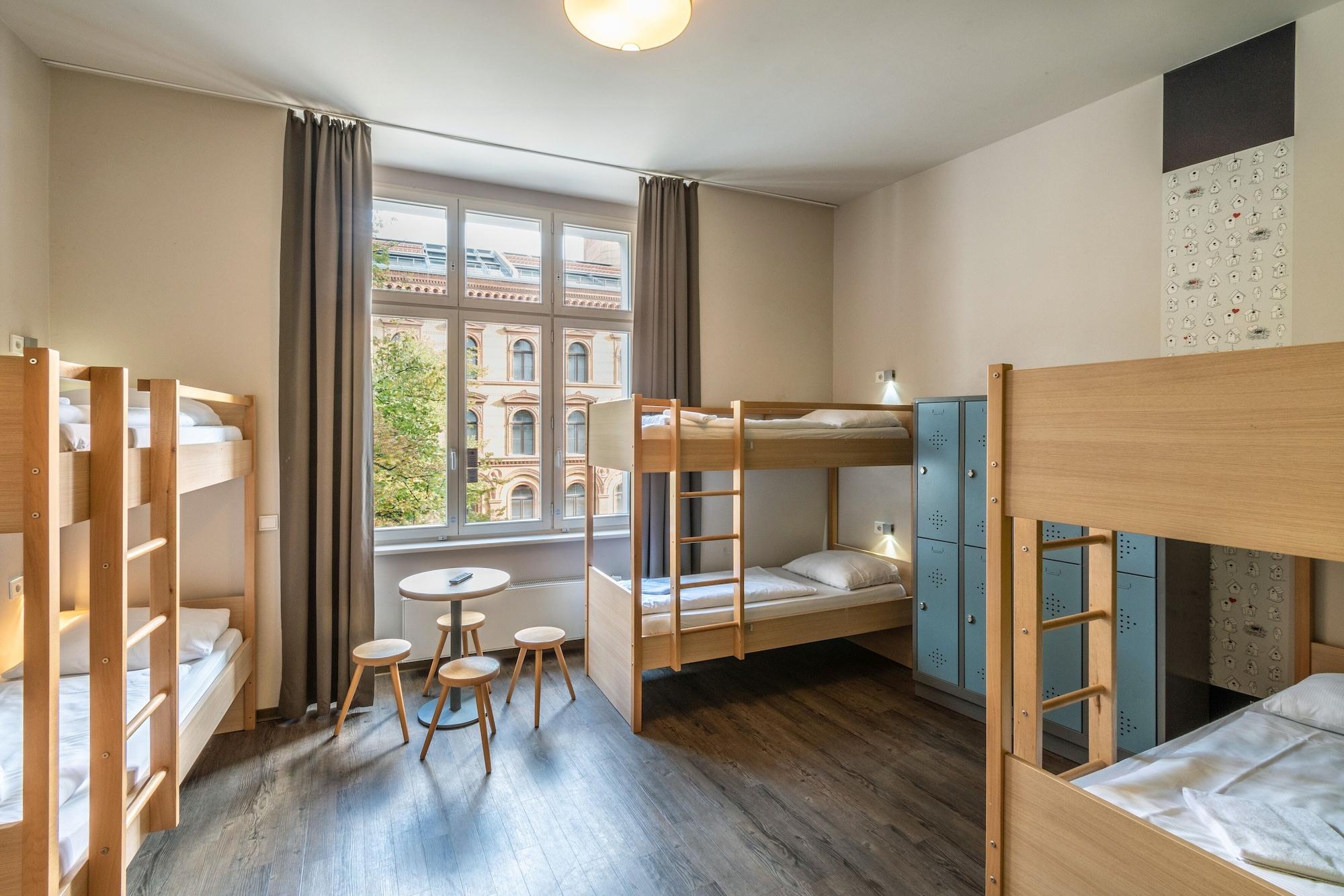 Meininger Hotel Berlin Mitte Esterno foto