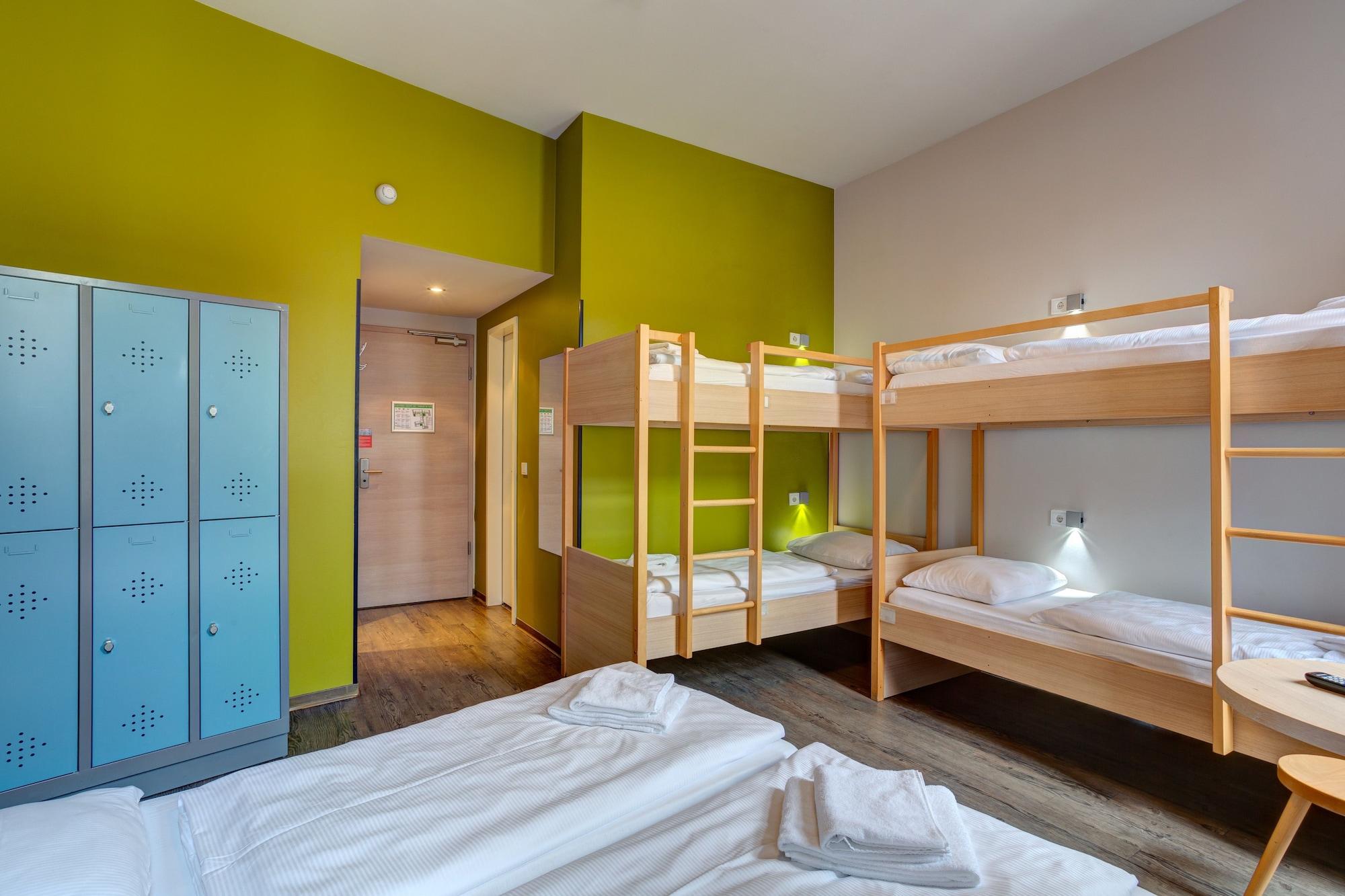Meininger Hotel Berlin Mitte Esterno foto