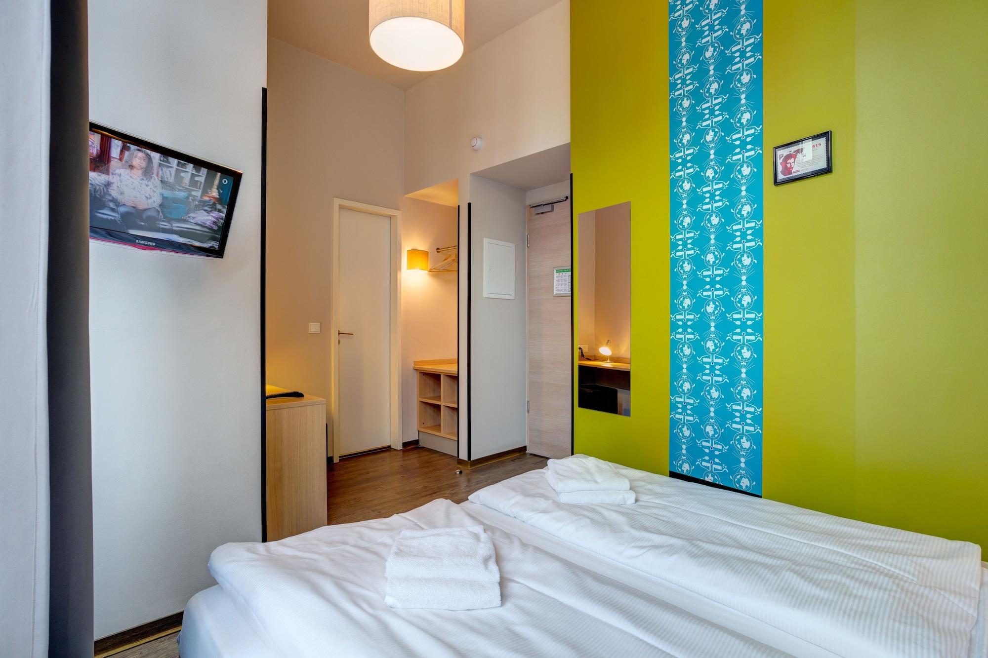 Meininger Hotel Berlin Mitte Esterno foto