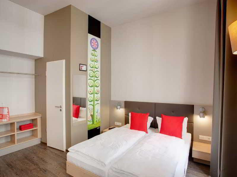 Meininger Hotel Berlin Mitte Esterno foto