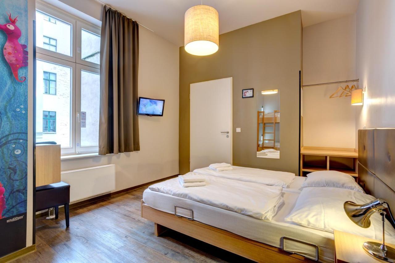 Meininger Hotel Berlin Mitte Esterno foto