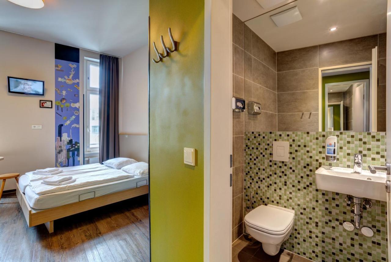 Meininger Hotel Berlin Mitte Esterno foto